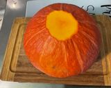 Une image de l'étape 1 de Potimarron farci bœuf tomate coriandre et emmental.