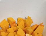 Foto langkah ke 2 dari resep Kolak labu dan ubi kuning.