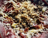 Foto del paso 2 de la receta: Cecina de León con queso curado y trufa negra