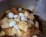 Foto langkah ke 5 dari resep Semur Ayam Telur Puyuh.