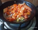 A picture of step 1 of Matar Paneer.