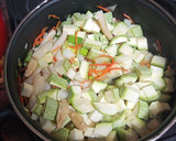 Foto del paso 2 de la receta: Crema de calabacín, puerro y manzana