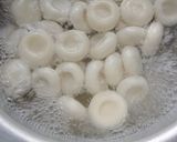 Gambar langkah 4 resipi Wadai Kepeng.