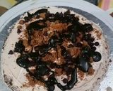 A picture of step 2 of Pakistan theme cake 🎂🎂.
