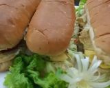 A picture of step 13 of Anday Wala burger.