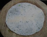 A picture of step 5 of Green peas paratha.