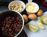 Foto del paso 1 de la receta: Pan de Oporto y pasas de uva
