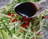 Foto langkah ke 3 dari resep Thai Cucumber Salad.