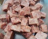 Foto langkah ke 2 dari resep Tenderloin Paprika Saus Lada Hitam.