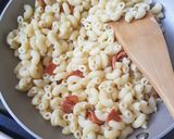 Foto langkah ke 4 dari resep 30. Easy Mac n Cheese.
