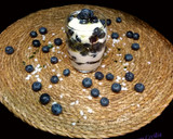 Foto del paso 2 de la receta: Postre individual de arándanos, yogur y miel