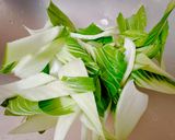 Hình bước làm 1 của món Bún Gạo Xào Ức Gà Xé & Cải Thìa
