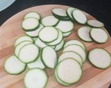Foto del paso 1 de la receta: Calabacines de huerto rebozados