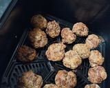 Foto del paso 4 de la receta: Albóndigas de carne en freidora de aire con puré de papas