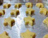 Foto langkah ke 3 dari resep Garlic Cheese Cookies.