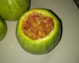 Foto del paso 4 de la receta: Calabacita rellena en salsa de chapulín