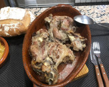 Foto del paso 5 de la receta: Codillos de cerdo en olla y toque de horno