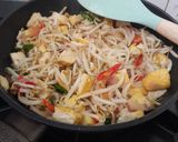 Foto langkah ke 4 dari resep Oseng Tauge & Tahu (dengan margarin).