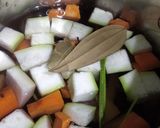 A picture of step 3 of Veg Thukpa soup with noodles.