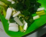Foto langkah ke 1 dari resep Sayur Oyong Telur Udang.