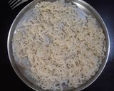 A picture of step 2 of Easy chinese maggi bhel!!.