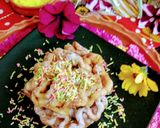 A picture of step 8 of Mexican bunuelos.