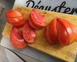 Une image de l'étape 7 de Salade de tomates tricolores,laitue rouge et thon.