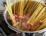 Foto del paso 3 de la receta: Espaguetis con salchichas (Salchigheti) :)