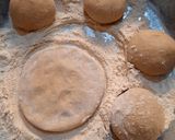A picture of step 2 of Chapati.