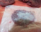 Foto del paso 3 de la receta: Milanesas de peceto