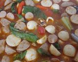 Foto langkah ke 5 dari resep Tom yam bumbu instans.