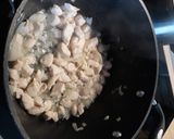 Tárkonyos csirkeraguleves recept fázis 1 fotója