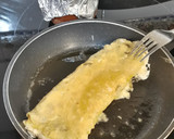 Foto del paso 2 de la receta: Tortilla rellena de queso crema casero con algas