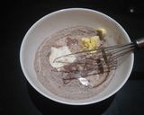 A picture of step 4 of Chocolate walnut pancake.