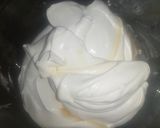 A picture of step 5 of Strawberry vanilla ice cream.