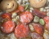 Foto del paso 6 de la receta: Habitas frescas y alcachofas, con chorizo y huevo