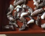 Foto del paso 3 de la receta Pulpo al horno | ¡No hace falta hervirlo antes!