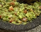 Foto del paso 2 de la receta: Guacamole en mortero