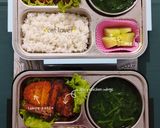 Foto langkah ke 5 dari resep Bekal Sayur Bening Bayam, Spicy Chicken Wings, Tempe Katsu, dan Melon.