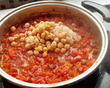 Foto del paso 9 de la receta: Garbanzos con pulpo y taquitos de jamón
