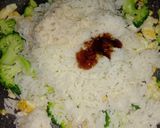 รูปขั้นตอนการทำที่ 2 ของ ข้าวผัดบล็อคโคลี่ | Broccoli Fried Rice