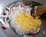 รูปขั้นตอนการทำที่ 6 ของ วุ้นเส้นผัดไข่ใส่แหนม