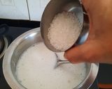 A picture of step 1 of Saffron sevai kheer.