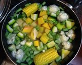 Foto del paso 2 de la receta: Sopa rústica de vegetales (Potaje)