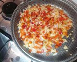 Foto del paso 3 de la receta: Tortilla de papa o patata con cebolla y morrón