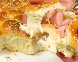 Фото кроку 11 до Булочки с сосисками из дрожжевого теста. Мягкие и пышные | Sausage buns from yeast dough.