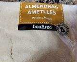 Foto del paso 1 de la receta: Hojaldres rellenos de mazapán