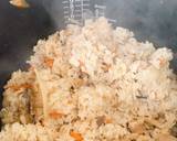 Rice seasoned with soy sauce and boiled with chicken and savory vegetables recipe step 11 photo