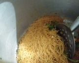 A picture of step 2 of Veg vermicelli (in pressure cooker).