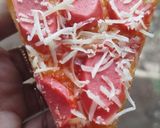 Foto langkah ke 8 dari resep Pizza enak sederhana.